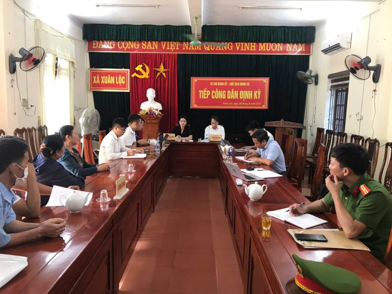 Lãnh đạo xã Xuân Lộc tiếp công dân định kỳ tháng 8/2025