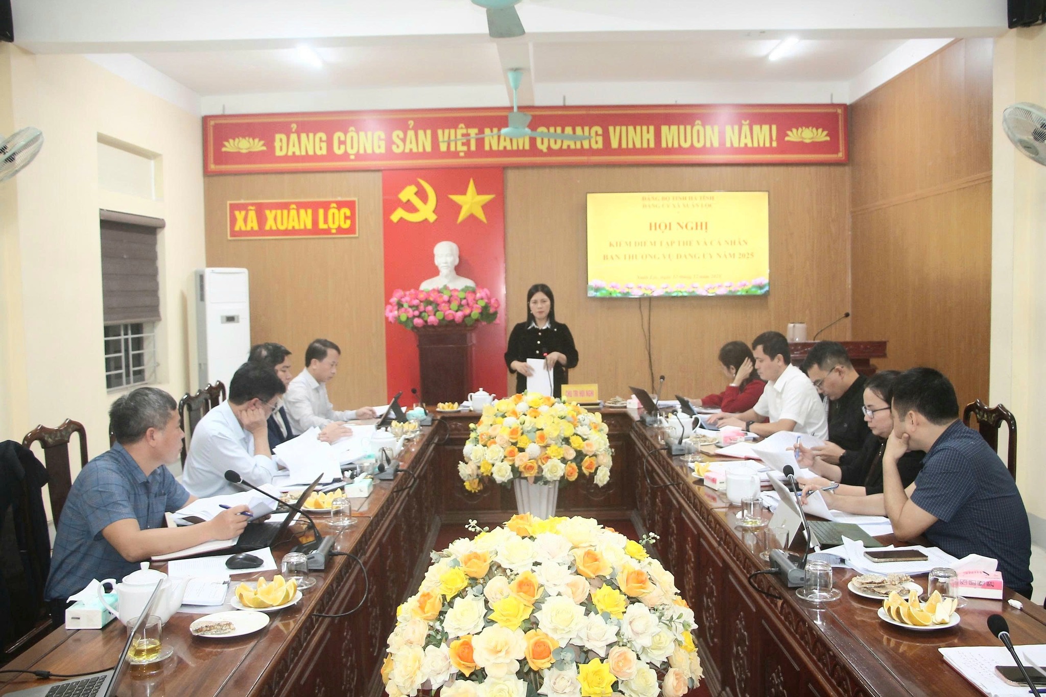 BAN THƯỜNG VỤ ĐẢNG ỦY TỔ CHỨC KIỂM ĐIỂM, ĐÁNH GIÁ, XẾP LOẠI NĂM 2025