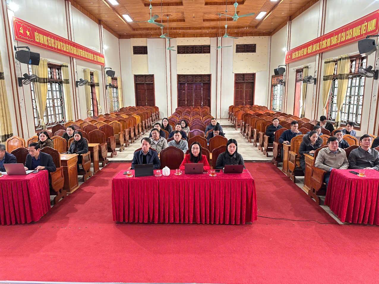 HỘI NGHỊ TRỰC TUYẾN TOÀN QUỐC LỚP BỒI DƯỠNG CẬP NHẬT KIẾN THỨC, KỸ NĂNG XÂY DỰNG ĐẢNG ĐỐI VỚI CẤP XÃ