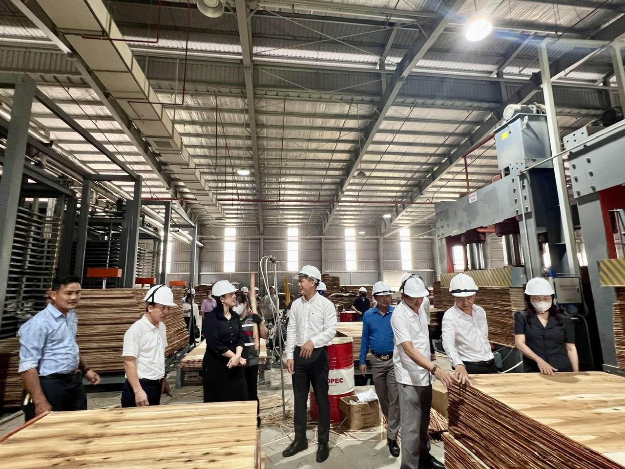 ĐOÀN CÔNG TÁC XÃ XUÂN LỘC THAM QUAN, HỌC TẬP KINH NGHIỆM TẠI CÔNG TY WINTECH